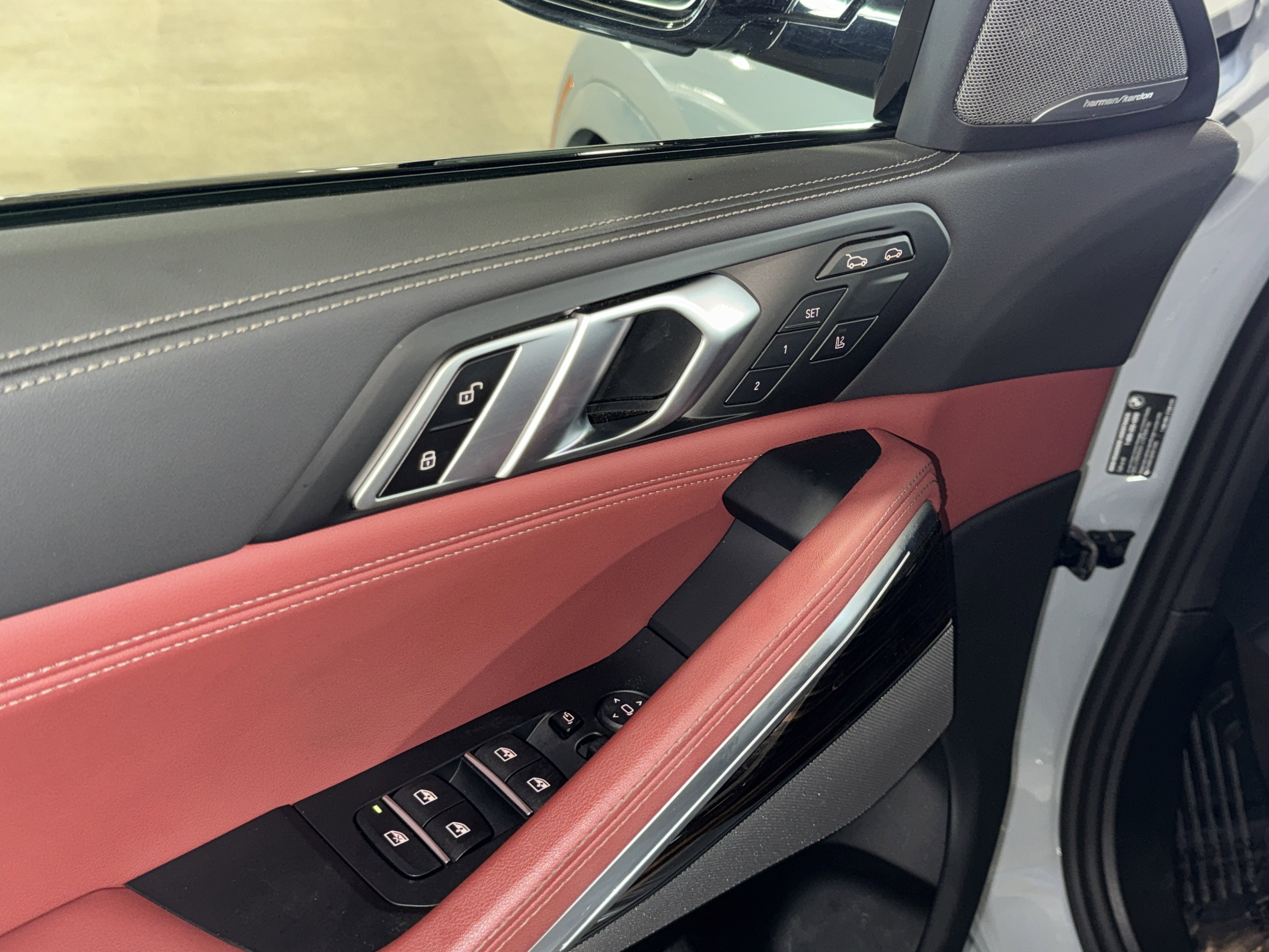 Certified 2025 BMW X6 xDrive40i image 18