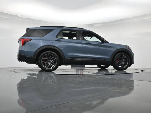 Certified 2025 Ford Explorer ST w/ Sun And Sound Package AWD/4WD image 37