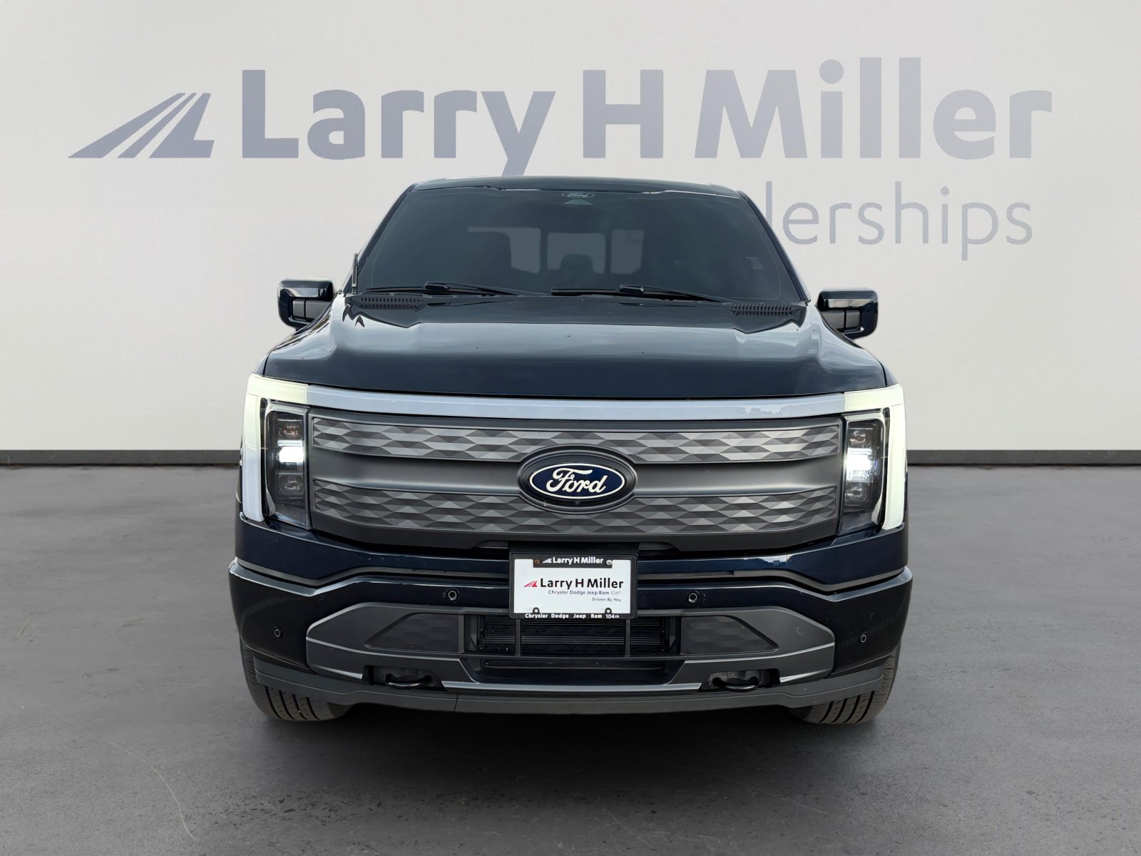 Used 2024 Ford F150 Lightning Lariat AWD/4WD image 9