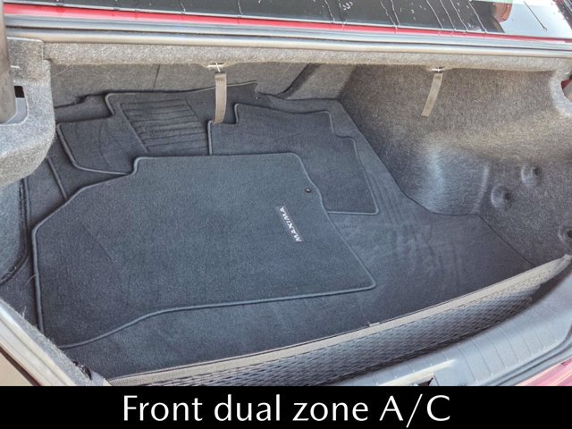 Used 2016 Nissan Maxima Platinum FWD image 9