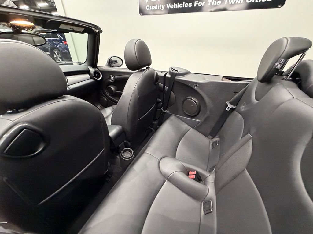 Used 2012 MINI Cooper Convertible image 24