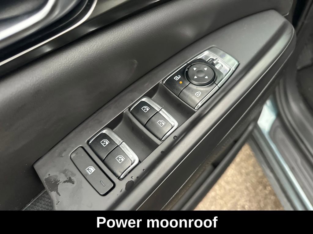 Used 2025 Kia Carnival SX Prestige image 11