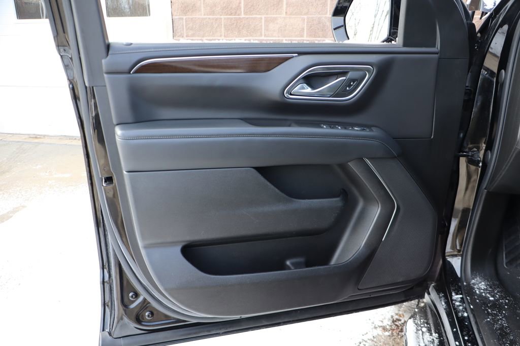 Used 2022 GMC Yukon SLE w/ Gmc Pro Safety Plus Package image 9