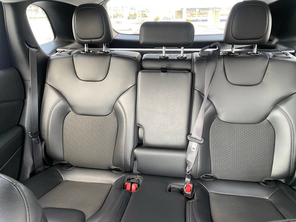 Used 2020 Jeep Cherokee Latitude Plus AWD/4WD image 18
