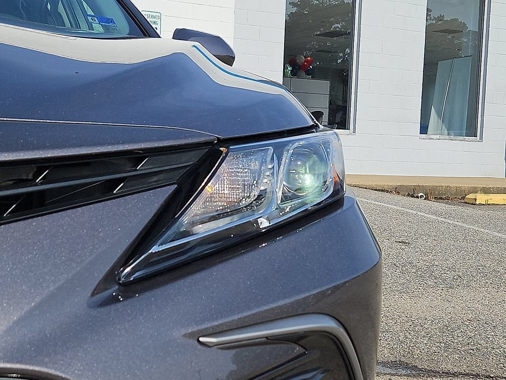 Used 2022 Toyota Camry LE FWD image 9