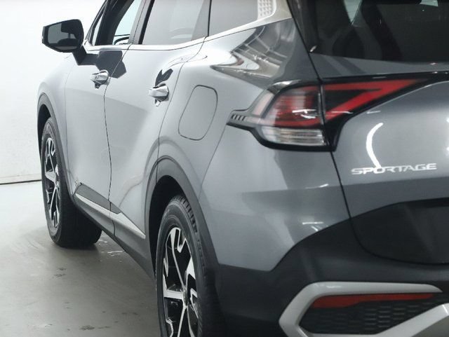 Used 2023 Kia Sportage EX FWD image 41