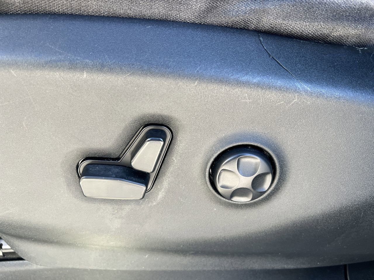 Used 2017 Chrysler Pacifica Touring image 21