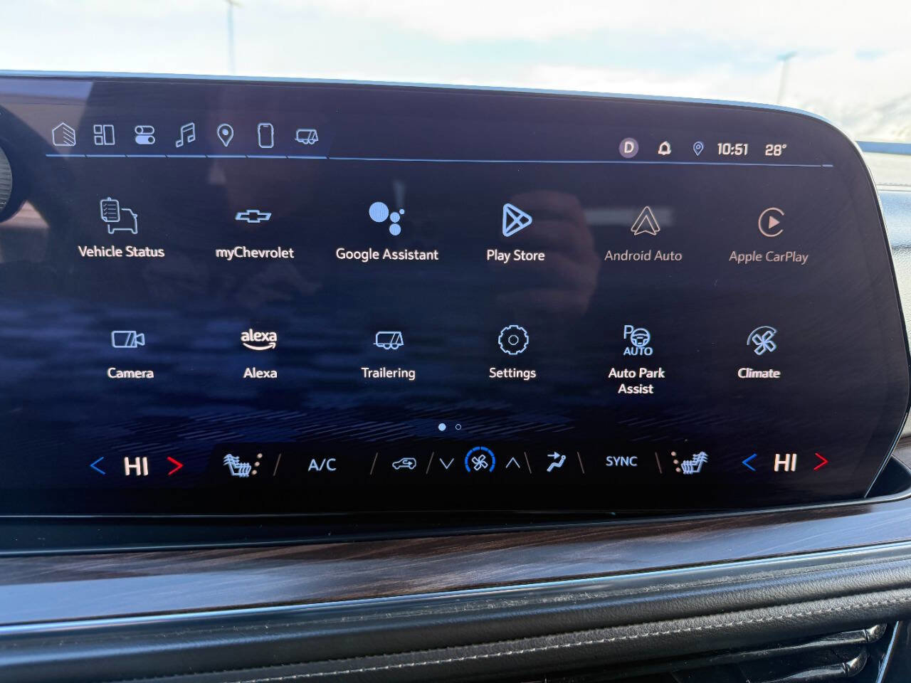 Used 2025 Chevrolet Suburban Z71 image 38