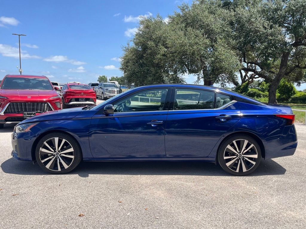 Used 2024 Nissan Altima 2.5 SR FWD image 8