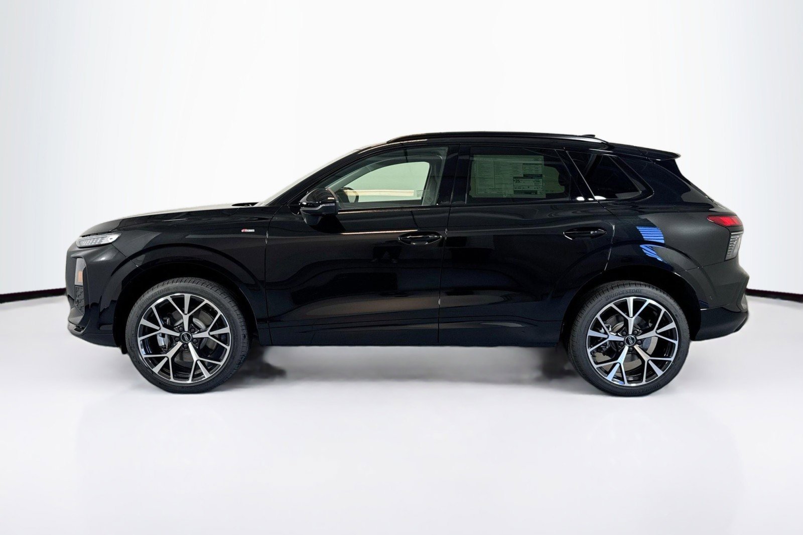 New 2026 Audi Q3 quattro 2.0T image 8