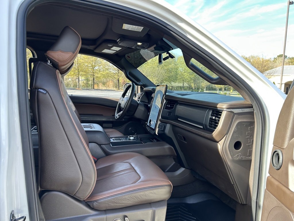 Used 2024 Ford Expedition King Ranch image 43