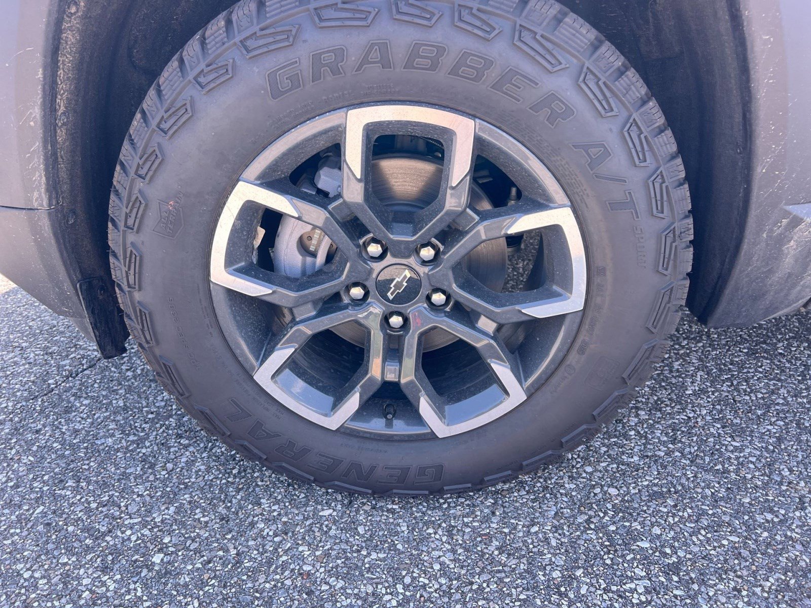 New 2026 Chevrolet Equinox ACTIV image 11