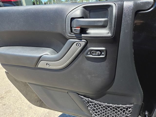 Used 2015 Jeep Wrangler Unlimited Sport w/ Quick Order Package 24S AWD/4WD image 13