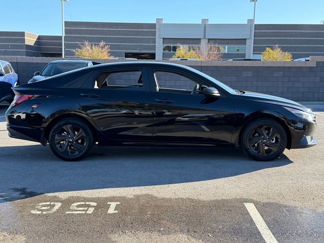 Used 2023 Hyundai Elantra SEL image 7
