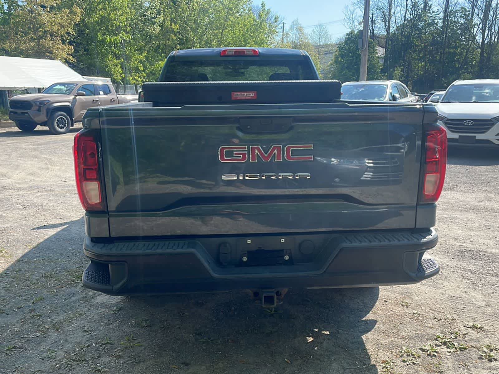 Used 2019 GMC Sierra 1500 4x4 Regular Cab w/ Convenience Package image 6