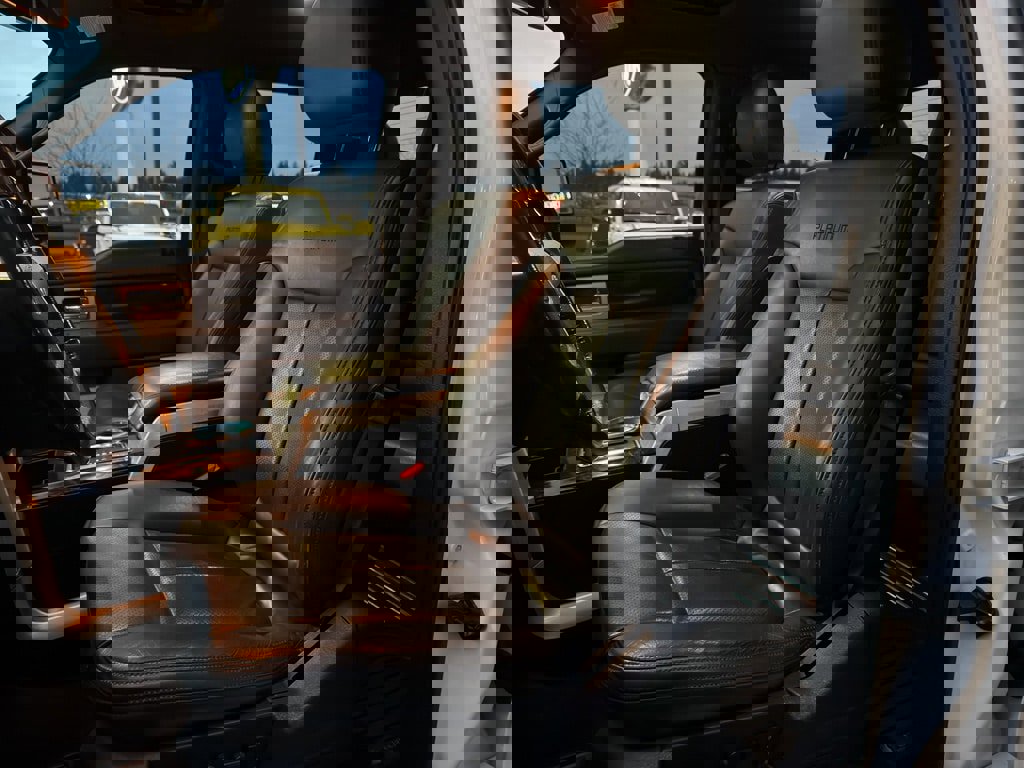 Used 2013 Ford F150 Platinum image 19