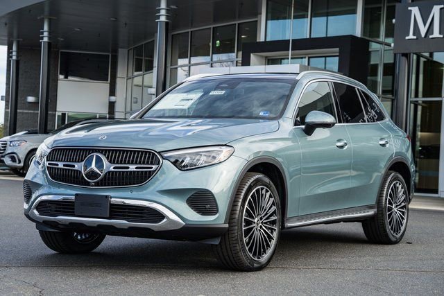 New 2026 Mercedes-Benz GLC 300 4MATIC image 3