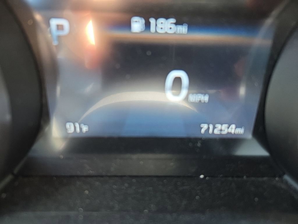 Used 2022 Kia Carnival LX image 15