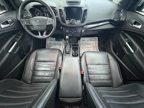 Used 2018 Ford Escape Titanium image 12