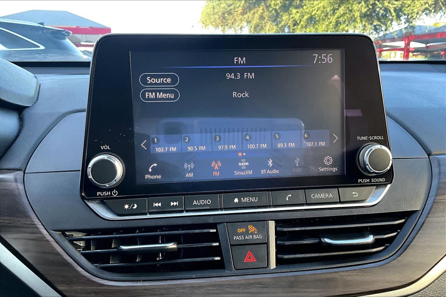 Used 2024 Nissan Altima 2.5 SV FWD image 31