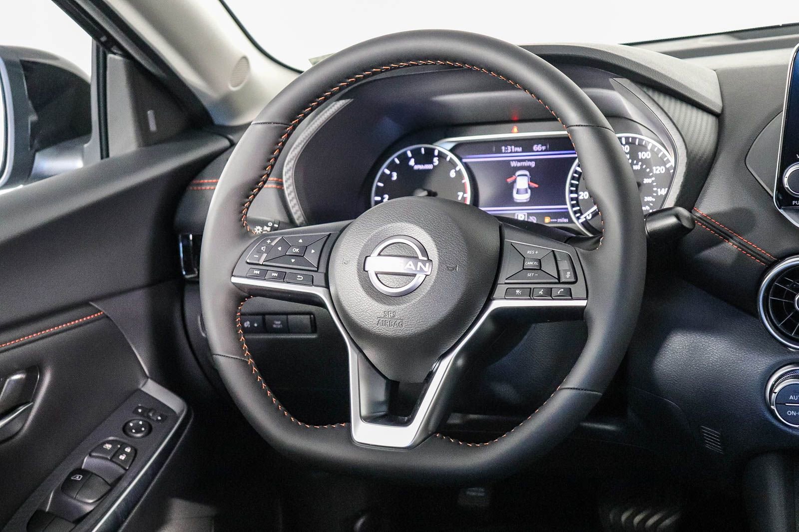 Used 2025 Nissan Sentra SR image 16