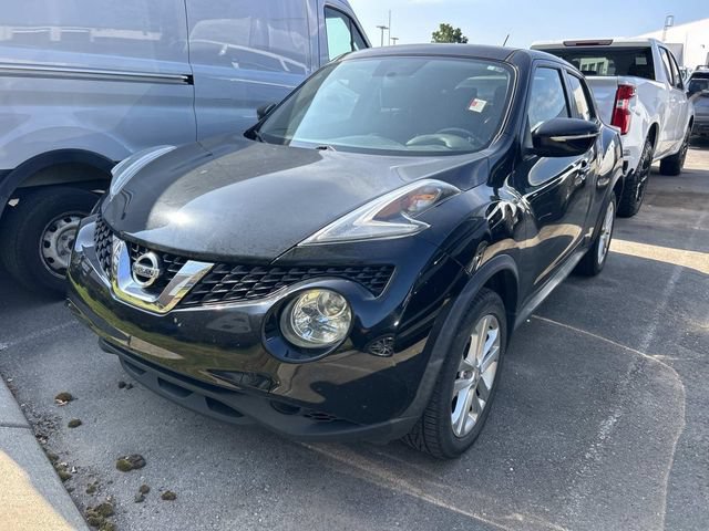 Used 2016 Nissan Juke SV FWD image 1