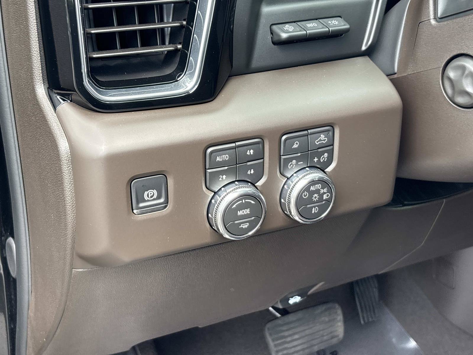 Used 2026 GMC Sierra 1500 Denali w/ Denali Reserve Package AWD/4WD image 20