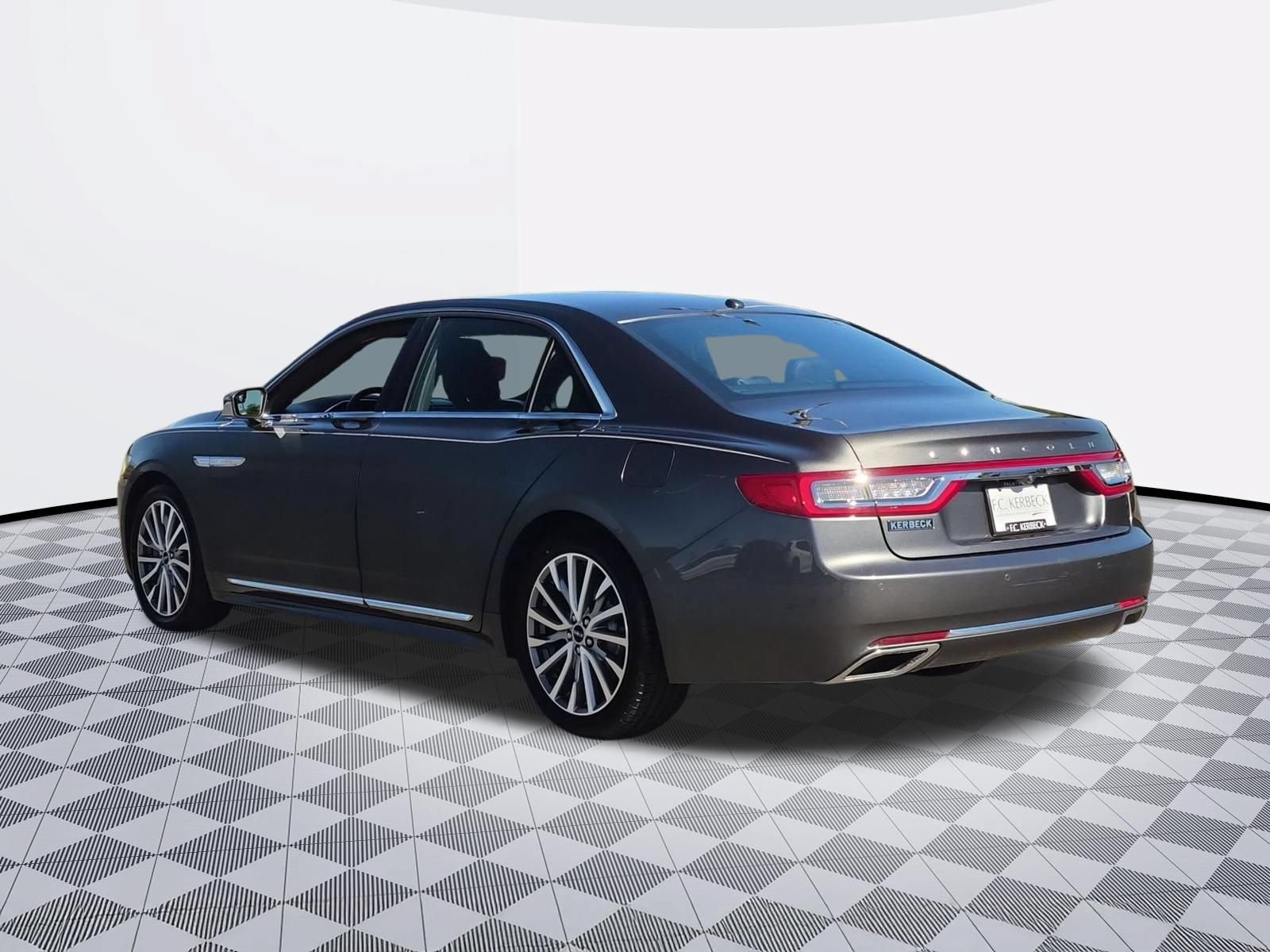 Used 2017 Lincoln Continental Select AWD/4WD image 5