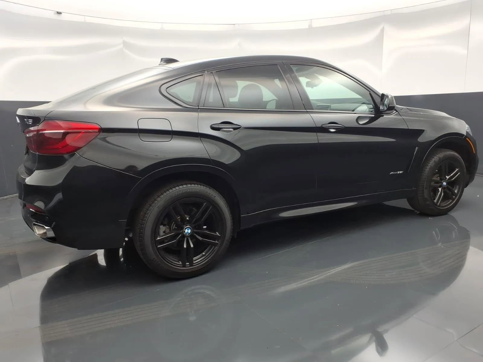Used 2019 BMW X6 xDrive35i AWD/4WD image 2