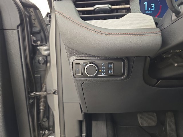 New 2026 Ford Explorer Active AWD/4WD image 39