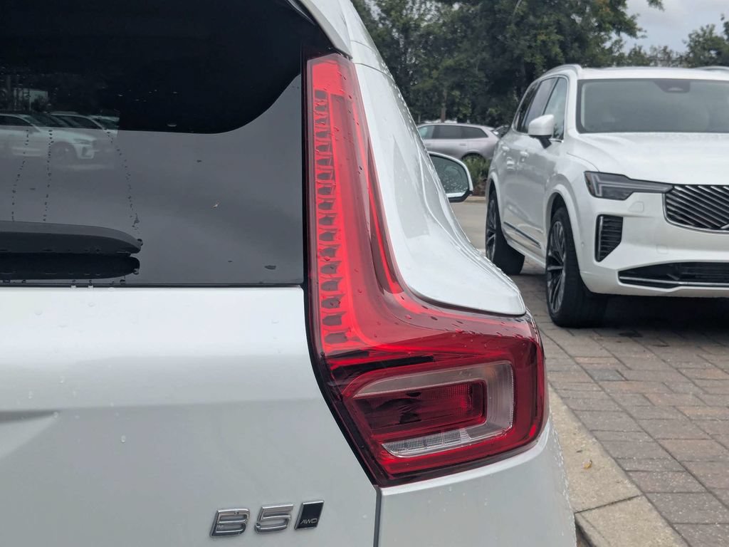 Certified 2023 Volvo XC40 B5 Plus w/ Protection Package Premier AWD/4WD image 14