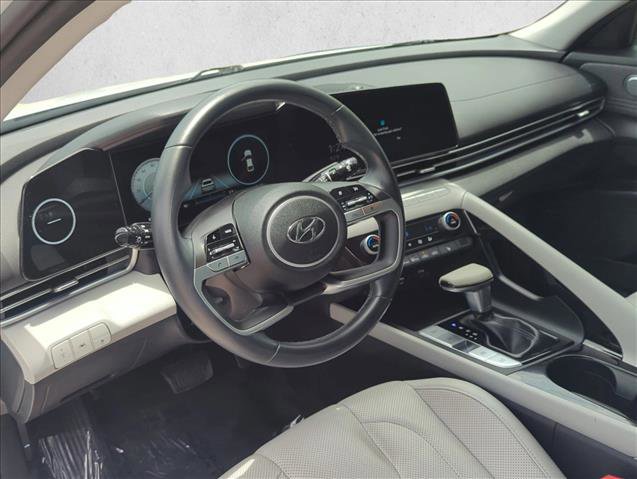 Used 2021 Hyundai Elantra Limited FWD image 12