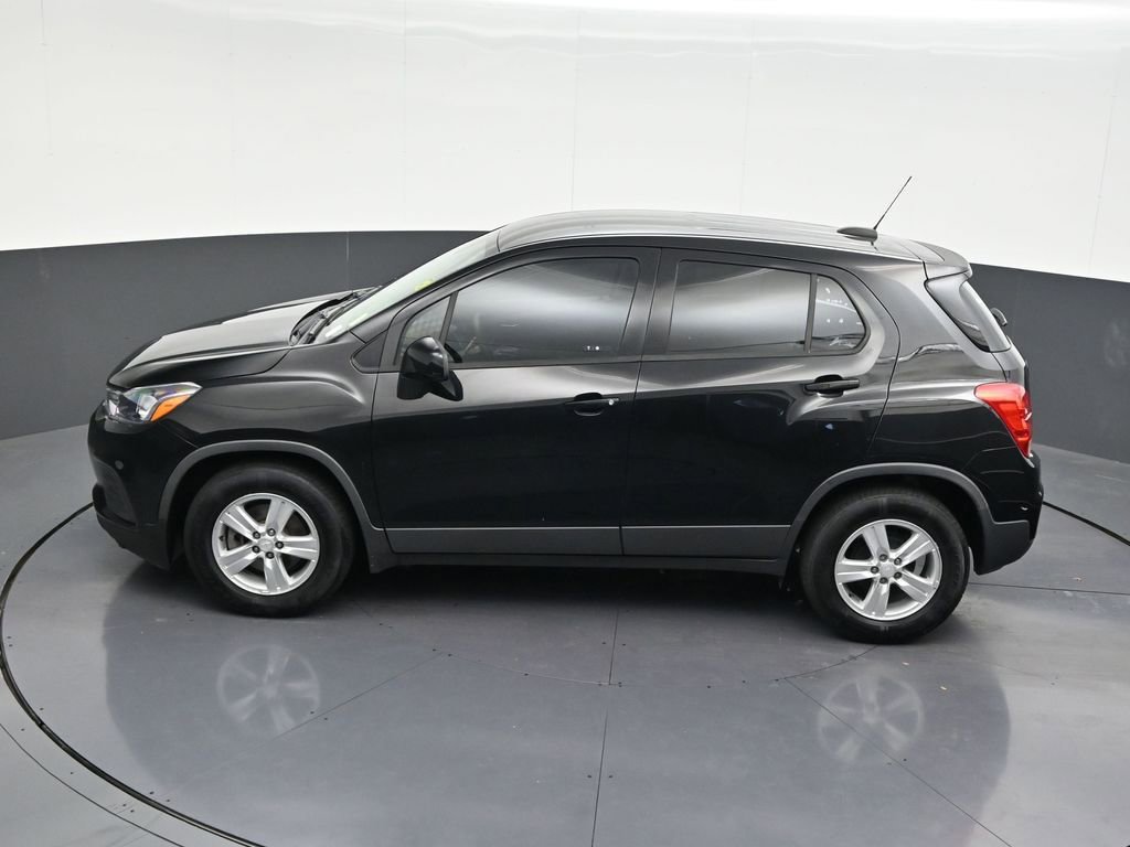 Used 2020 Chevrolet Trax LS FWD image 16