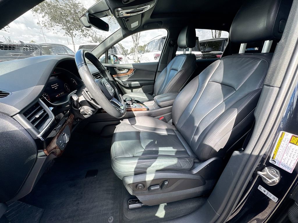 Used 2018 Audi Q7 3.0T Premium Plus w/ Premium Plus Package AWD/4WD image 23