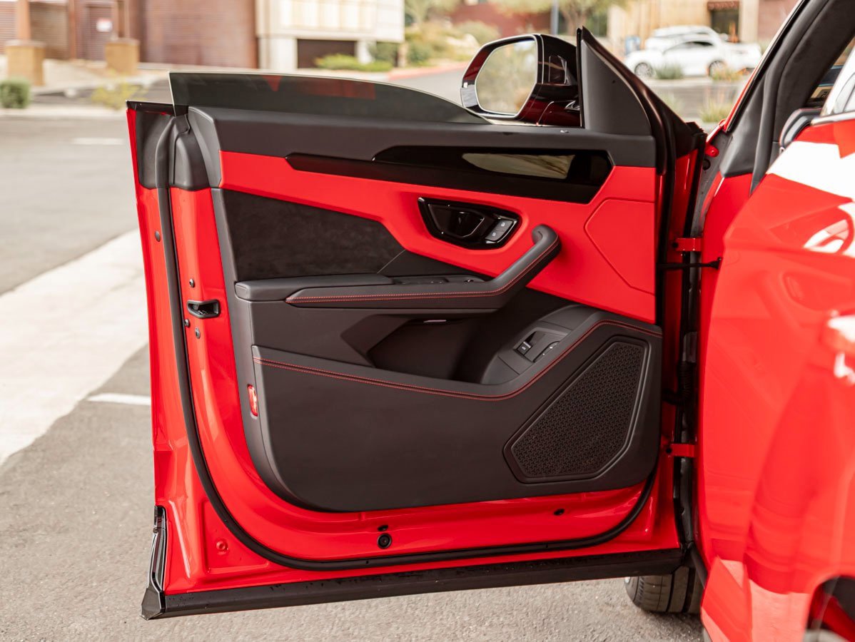 Used 2024 Lamborghini Urus S image 10