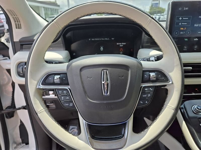 Used 2023 Lincoln Nautilus Black Label AWD/4WD image 31