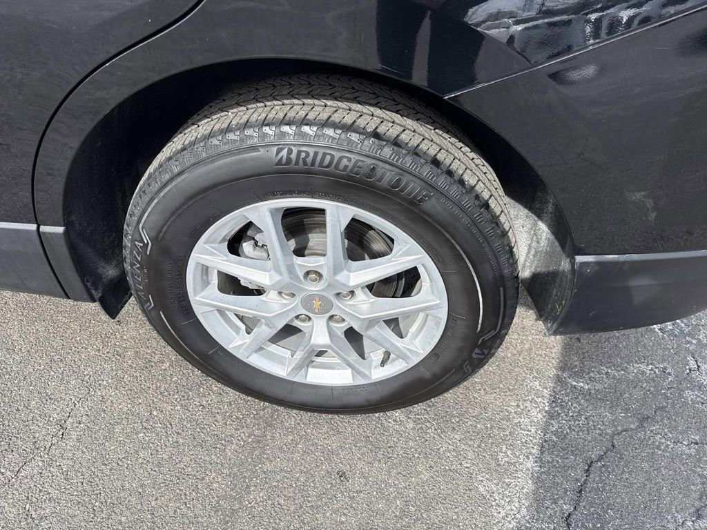 Used 2023 Chevrolet Equinox LT w/ Driver Convenience Package image 13