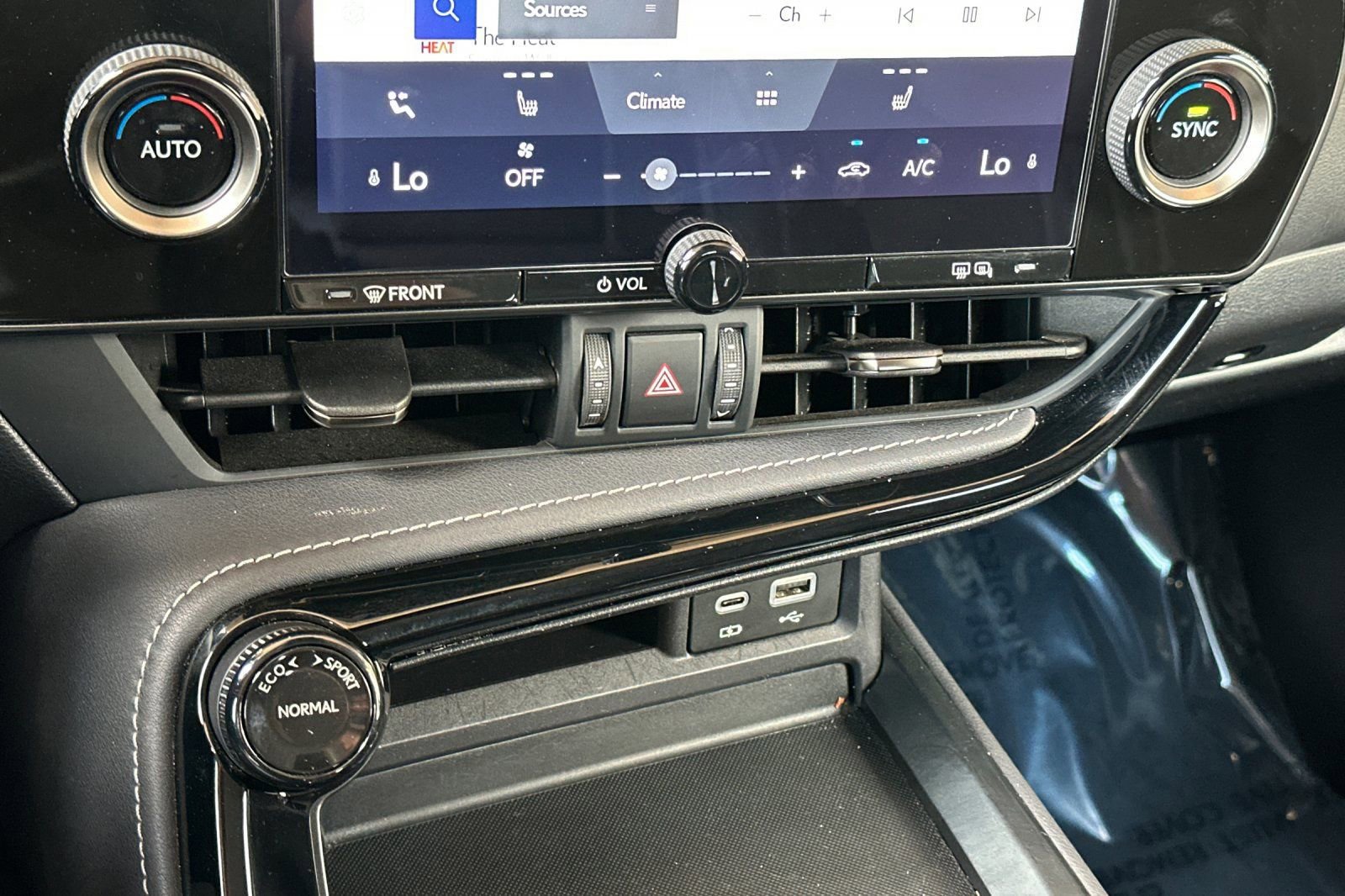 Used 2025 Lexus NX 250 FWD image 21