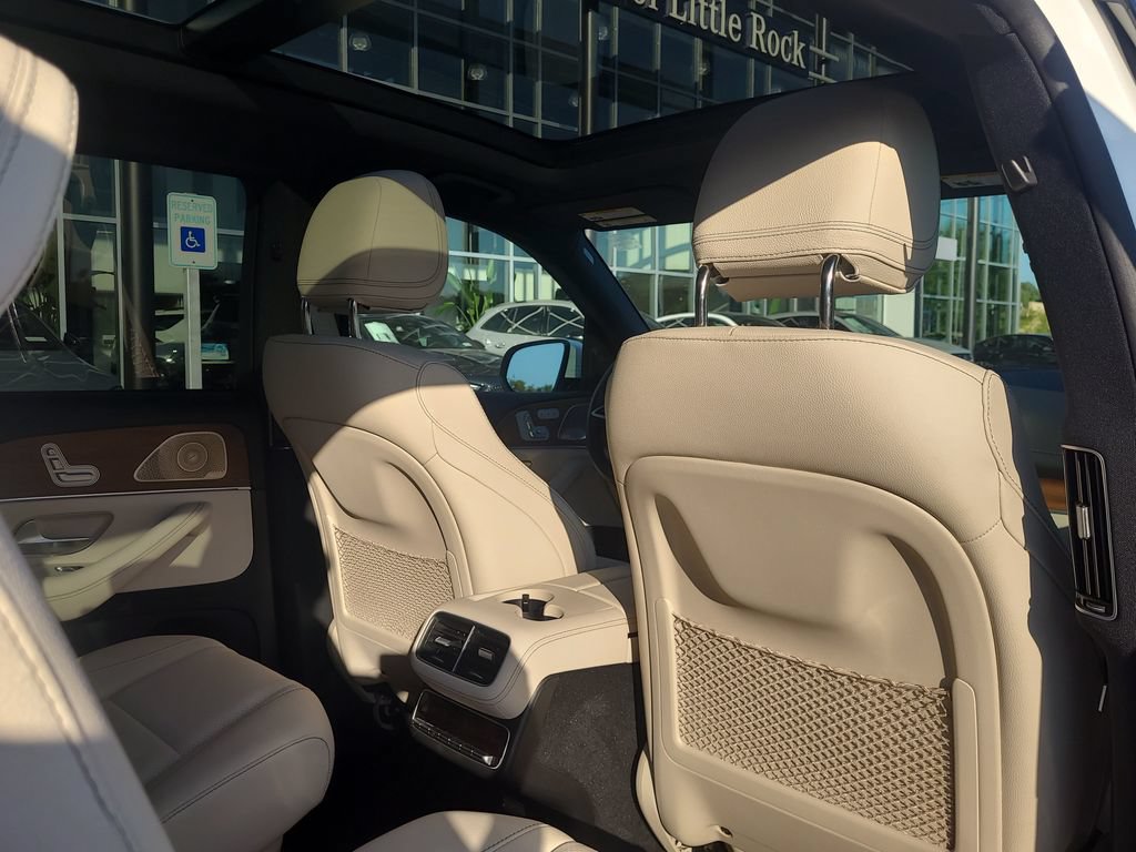 Used 2025 Mercedes-Benz GLS 450 4MATIC image 20