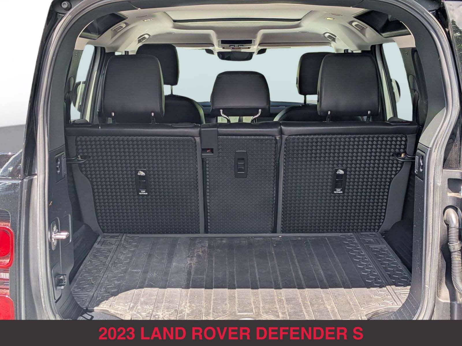 Used 2023 Land Rover Defender 110 S AWD/4WD image 7