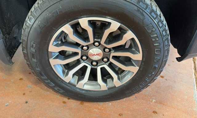 Used 2021 GMC Sierra 1500 AT4 AWD/4WD image 3