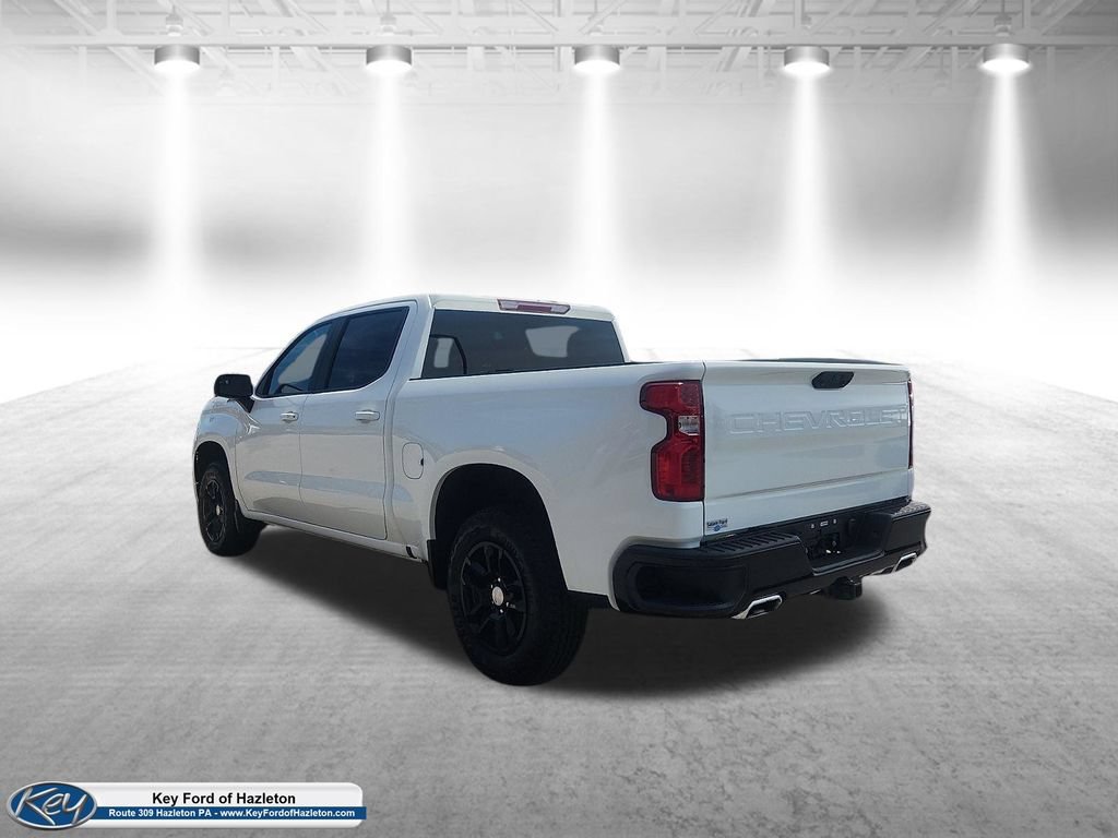 Used 2022 Chevrolet Silverado 1500 LT w/ Z71 Off-Road Package AWD/4WD image 4