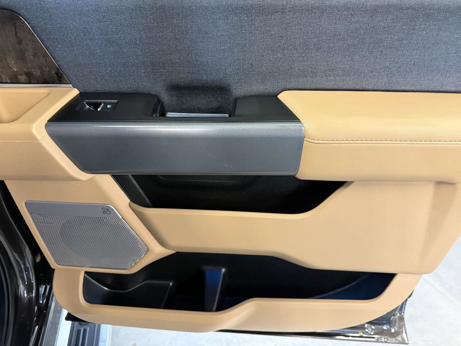 Used 2024 Ford F250 Lariat w/ Chrome Package image 25