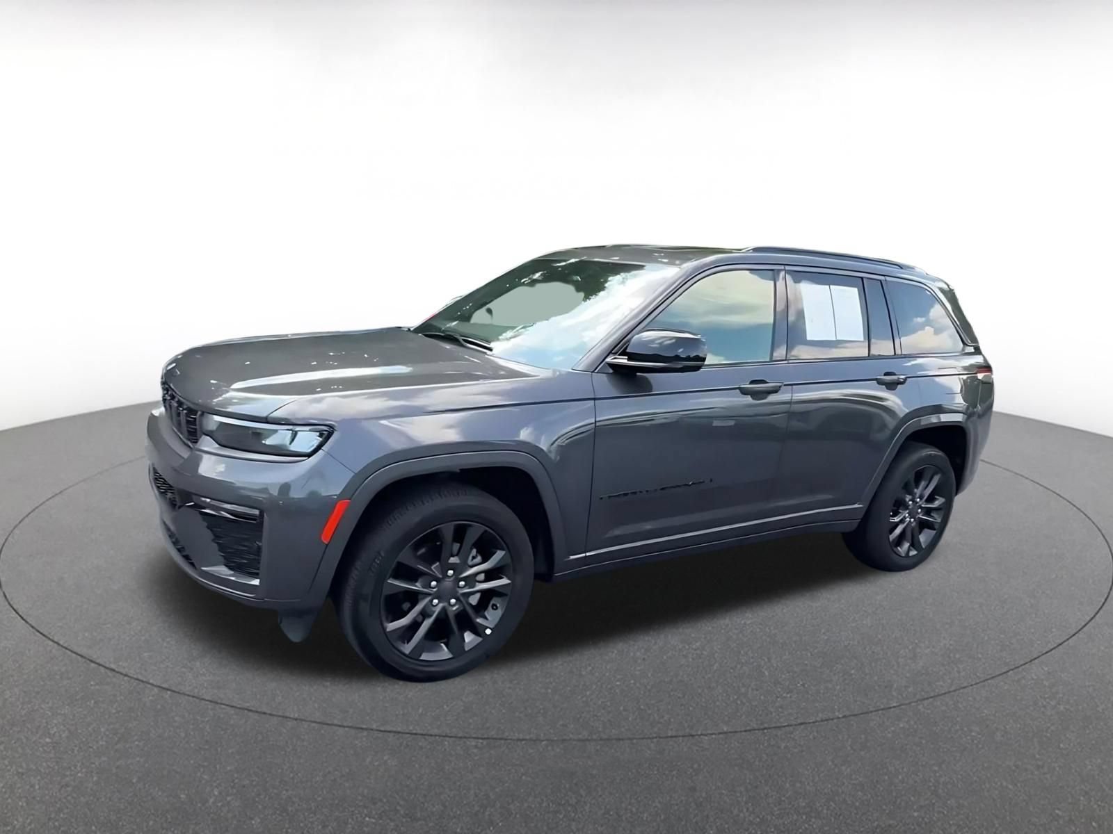 Used 2026 Jeep Grand Cherokee Limited AWD/4WD image 7