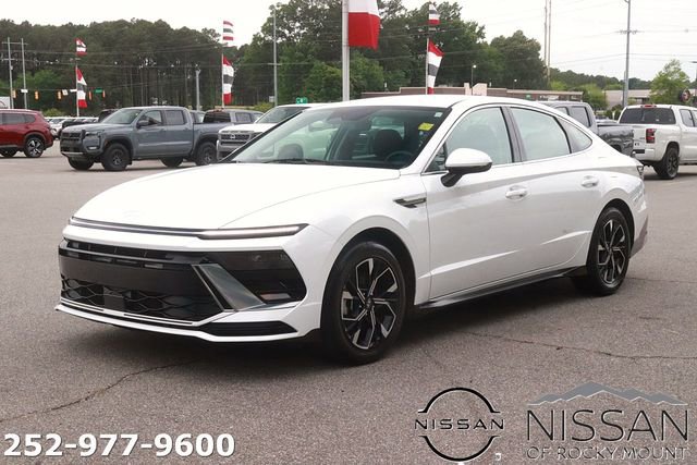 Used 2025 Hyundai Sonata SEL FWD image 3