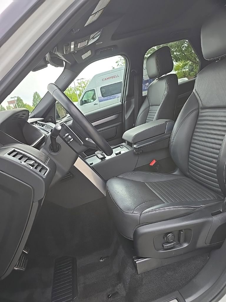 Used 2023 Land Rover Discovery S R-Dynamic AWD/4WD image 14
