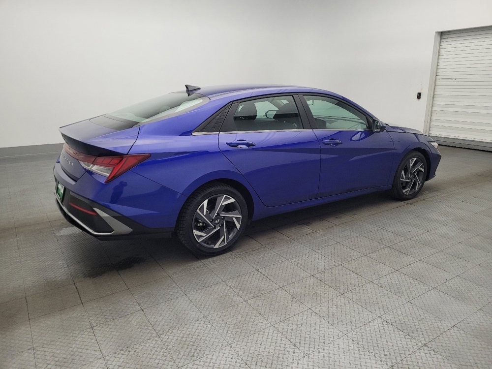 Used 2025 Hyundai Elantra SEL FWD image 10
