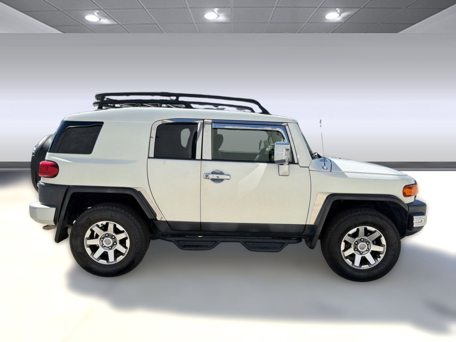Used 2014 Toyota FJ Cruiser 4WD w/ Upgrade Package image 8