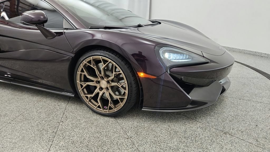 Used 2017 McLaren 570S RWD image 30
