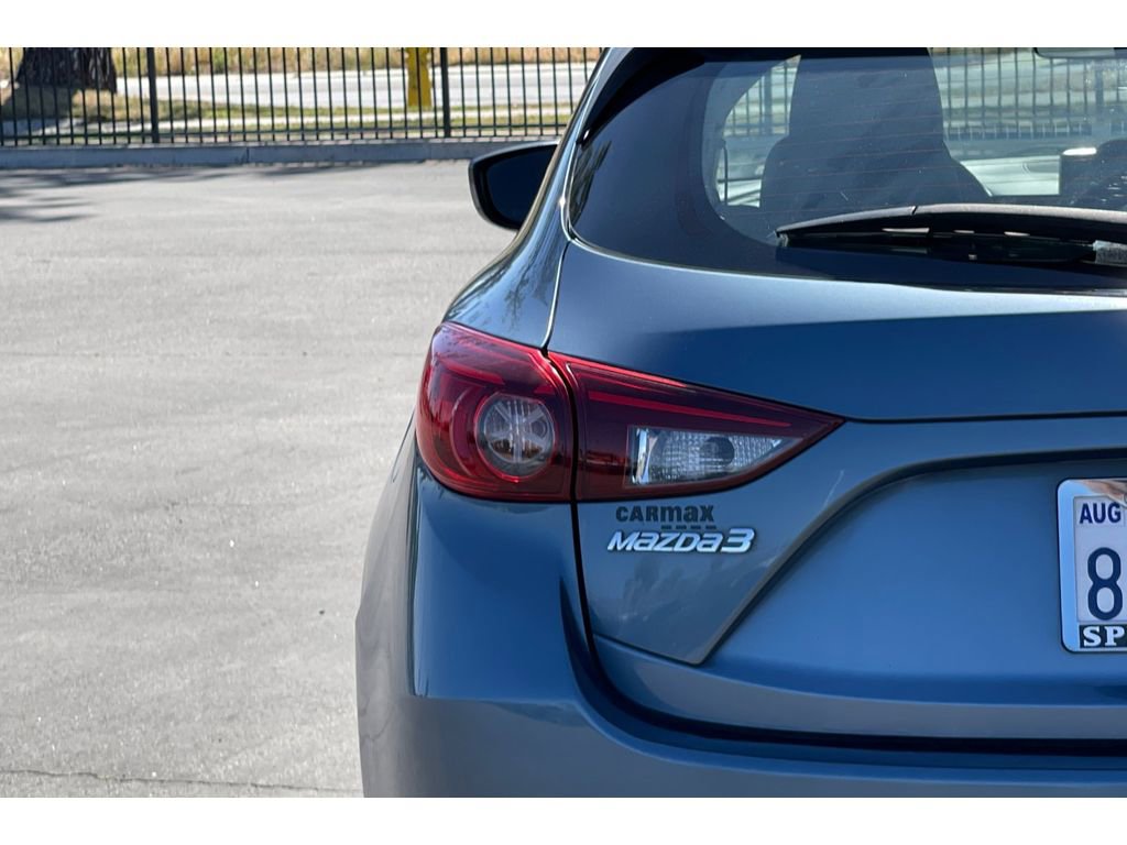 Used 2015 MAZDA MAZDA3 i Grand Touring image 13
